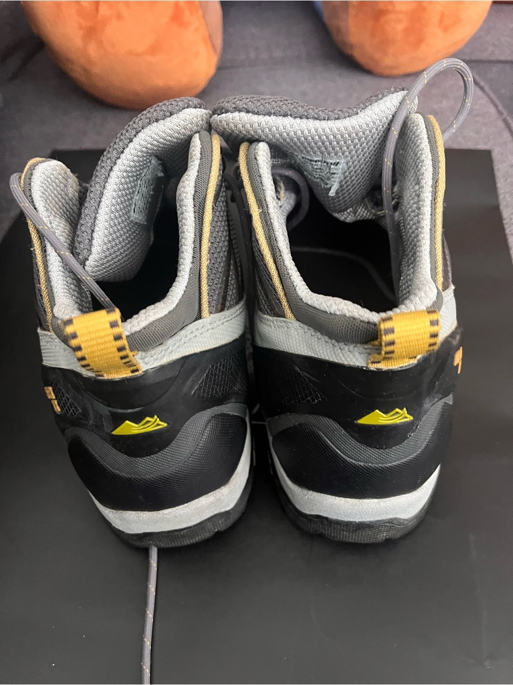 Montrail Men's Hiking Boots Gray Black Yellow Cryptonite Sole size:9